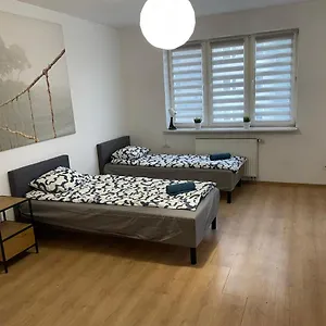 Hostal Ken, Varsovia